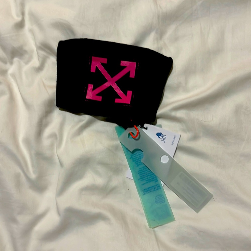 Off white face mask
